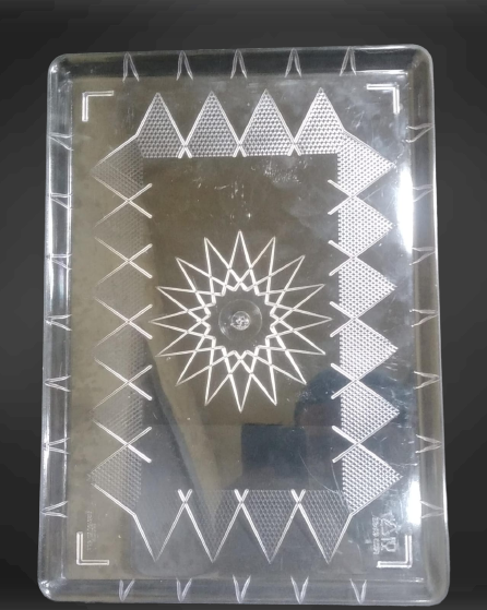 صينية بلاستيكية مستطيلة كبيرة  يمكن التخلص منها بتصميم ماسي شفاف